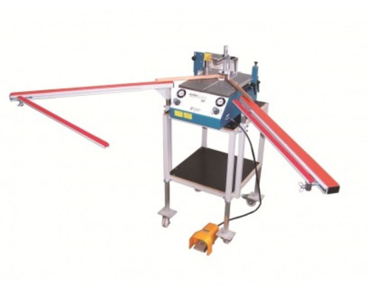 Agrafeuse d’angles pour cadres et parcloses – RU‑KEV Agrafeuse d’angles pour assemblage de cadres de parcloses – RU‑KEV